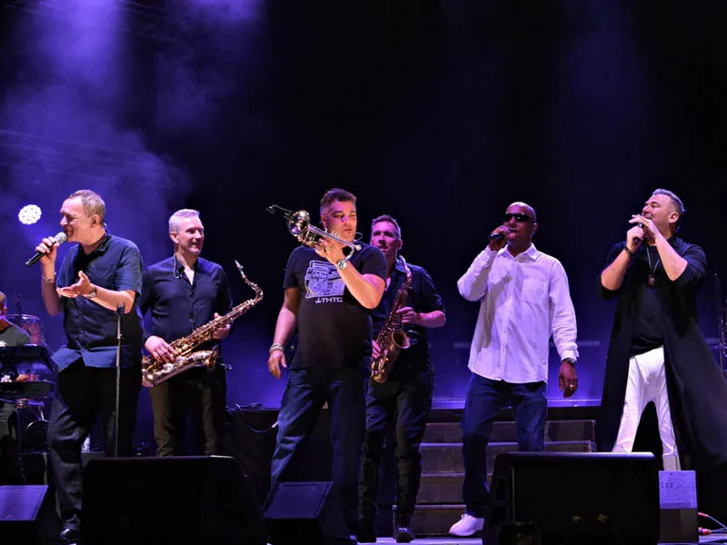 UB40 tickets